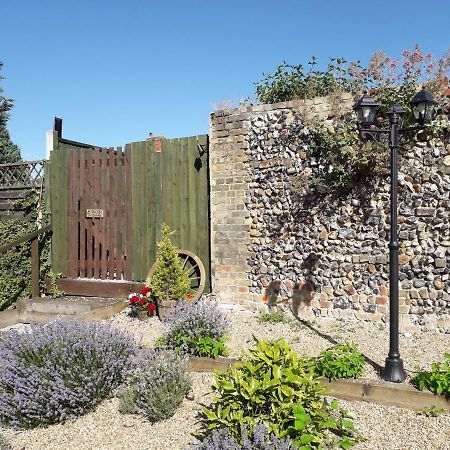 Long Melford Accommodation, Old Stables Exterior photo